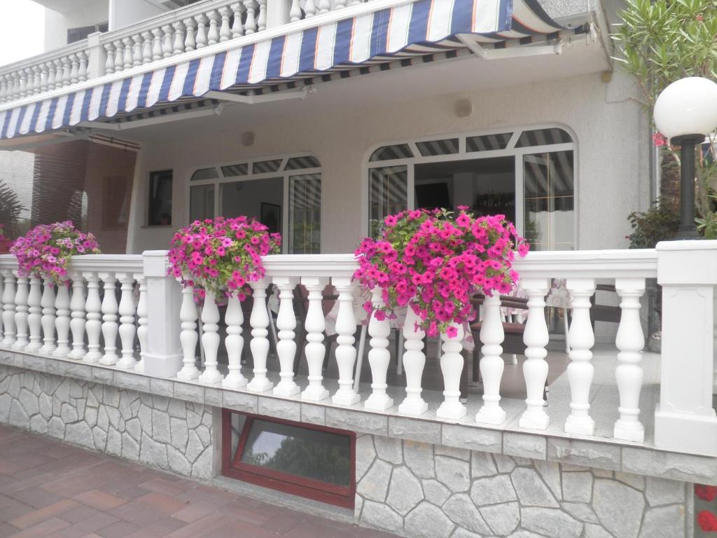 Guest House Katarina Malinska Extérieur photo